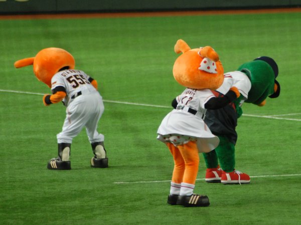 Marinerds, etc.: Game Report: Red Sox vs. Yomiuri Giants - Burned, baby,  burned